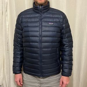 Patagonia Men’s jacket in Navy size Medium
